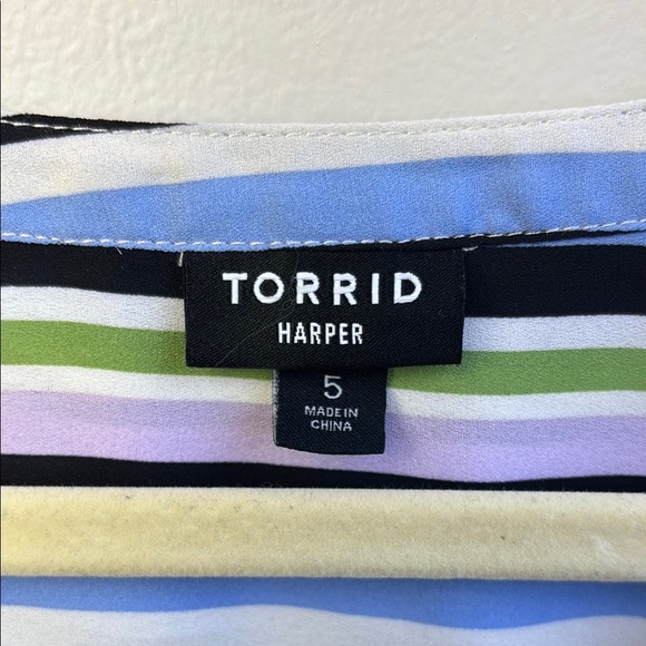 Torrid Harper Blue Boxy Blouse Relaxed Fit size 5X. - Picture 3 of 5